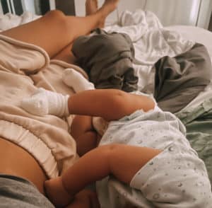 mom and baby cosleeping